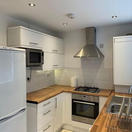 Entire Ground Floor Apartment In Watford Watford  Exteriör bild