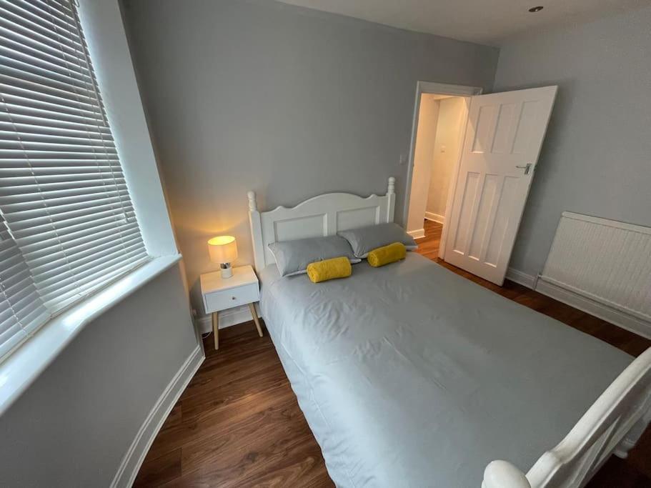Entire Ground Floor Apartment In Watford Watford  Exteriör bild